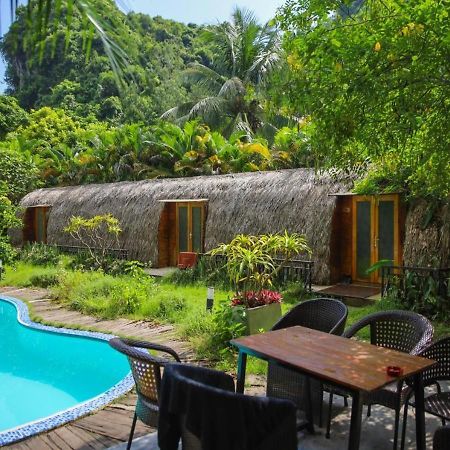 Catba Backpackers Hostel & Pool Bar Chan Chau Екстериор снимка