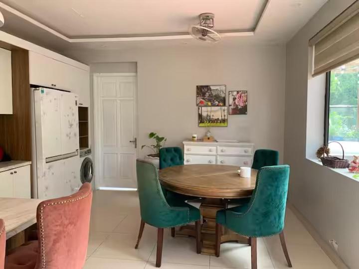 Catba Backpackers Hostel & Pool Bar Chan Chau Стая снимка
