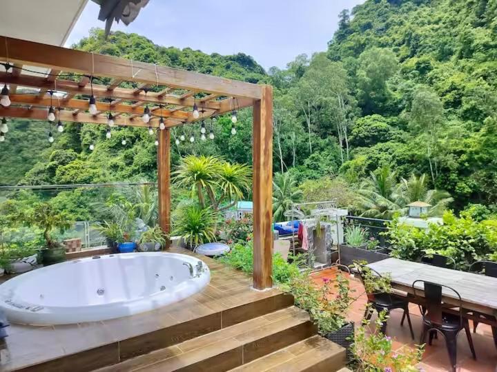 Catba Backpackers Hostel & Pool Bar Chan Chau Стая снимка