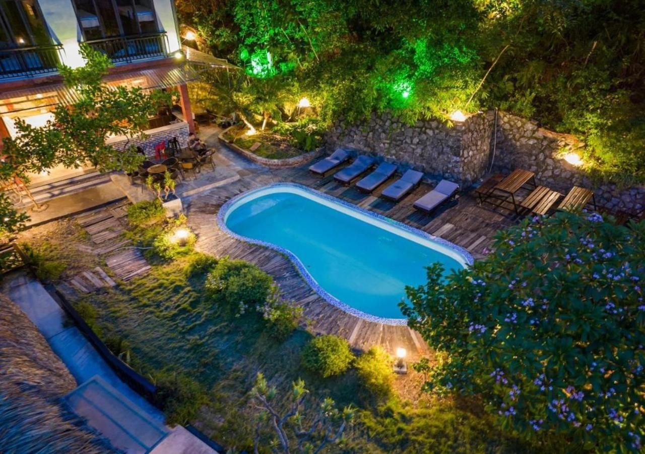 Catba Backpackers Hostel & Pool Bar Chan Chau Екстериор снимка