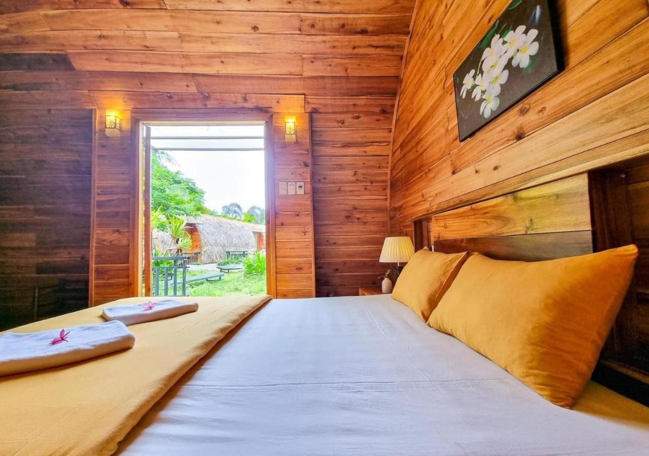 Catba Backpackers Hostel & Pool Bar Chan Chau Екстериор снимка