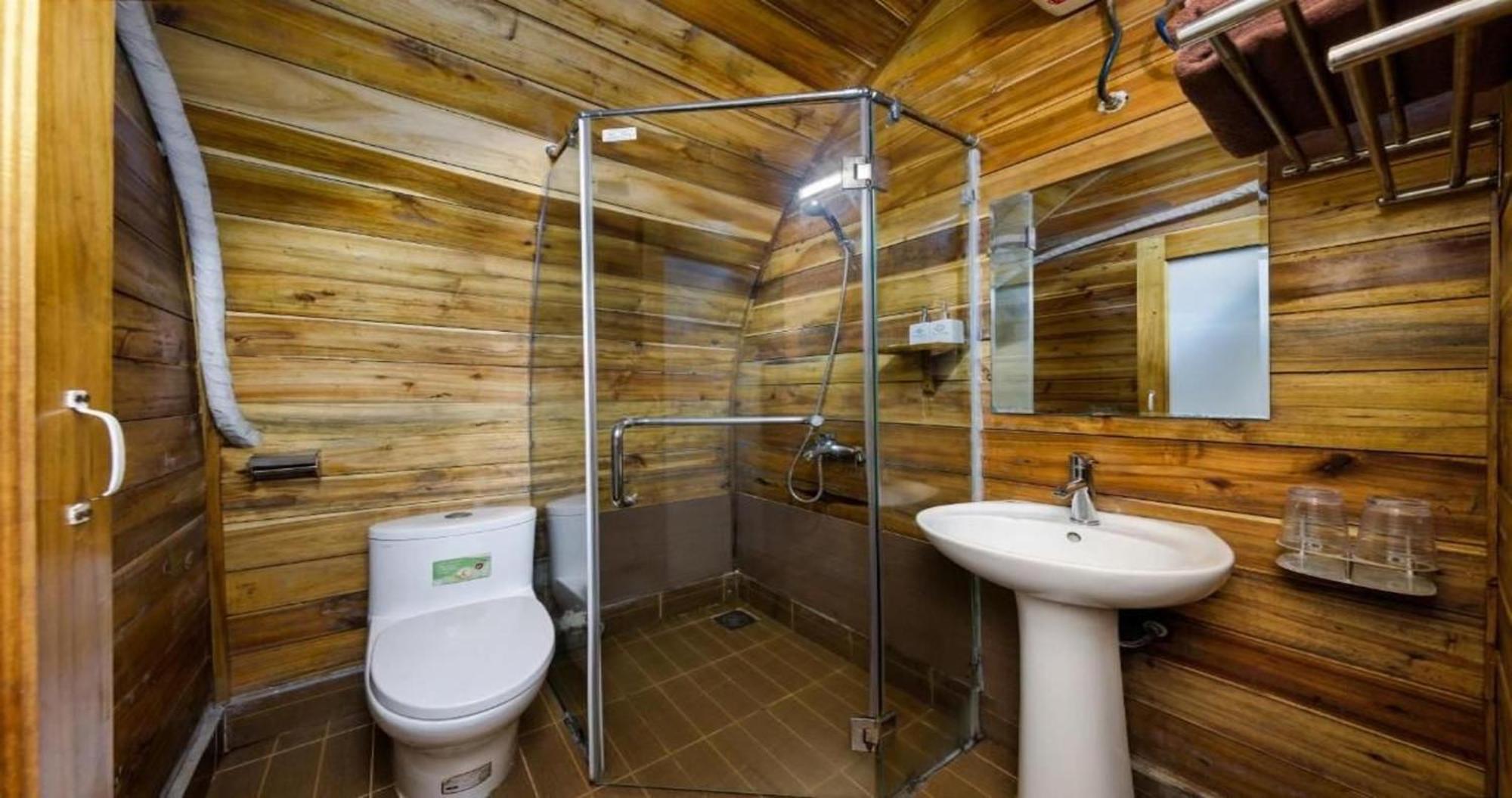 Catba Backpackers Hostel & Pool Bar Chan Chau Екстериор снимка